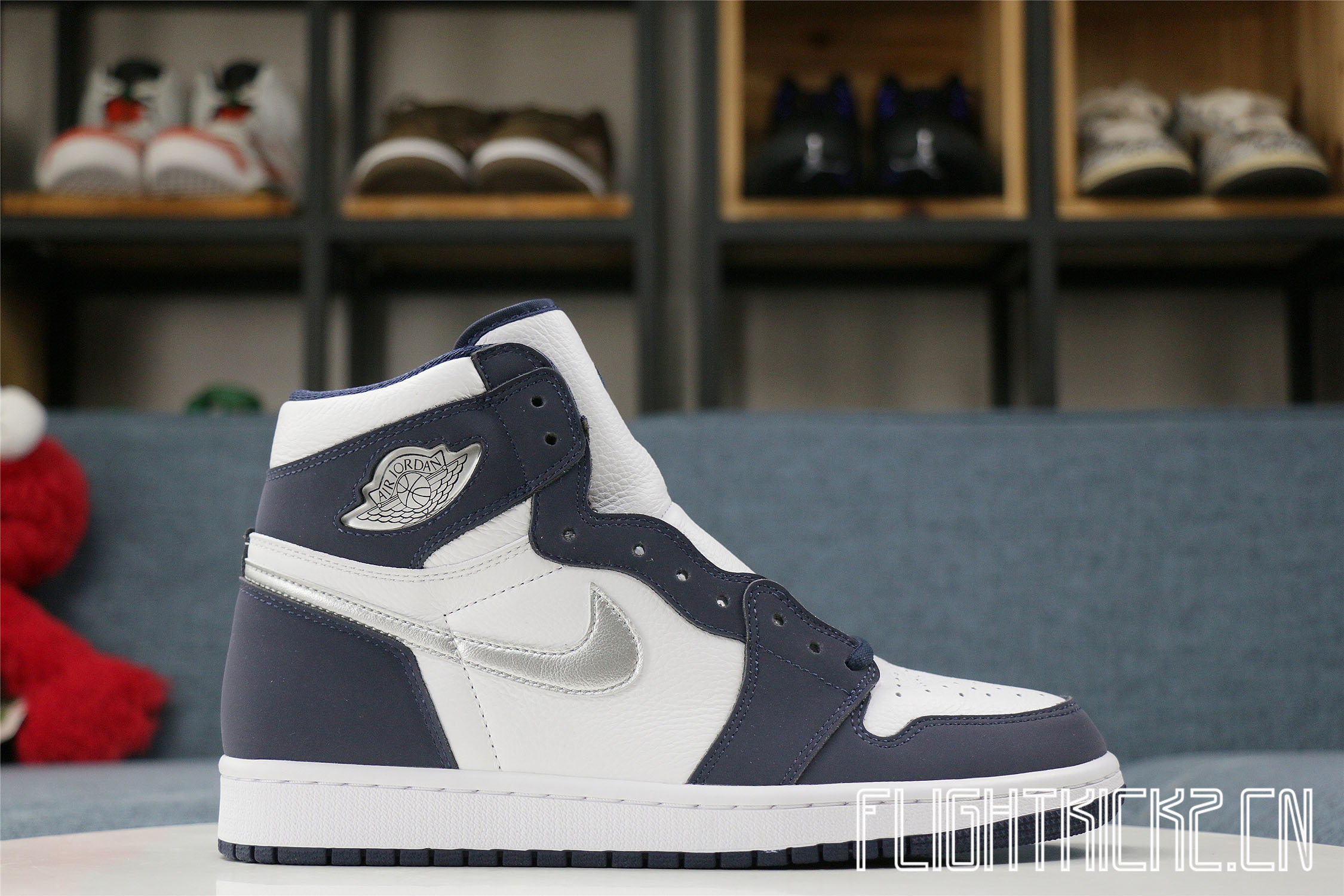 Air Jordan 1 OG Japan Midnight Navy