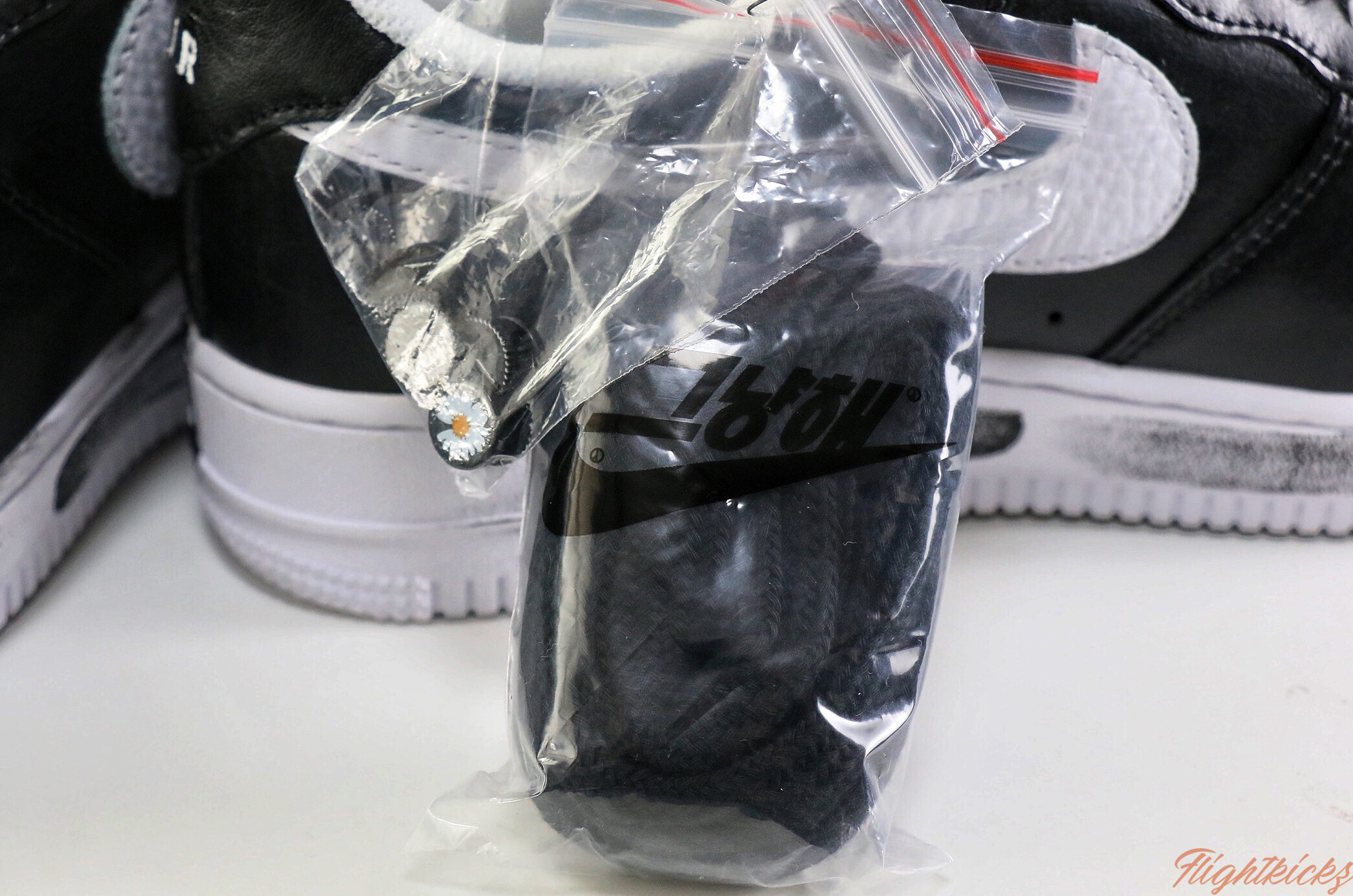 PEACEMINUSONE x Nike Air Force 1 Low Para-noise Black White