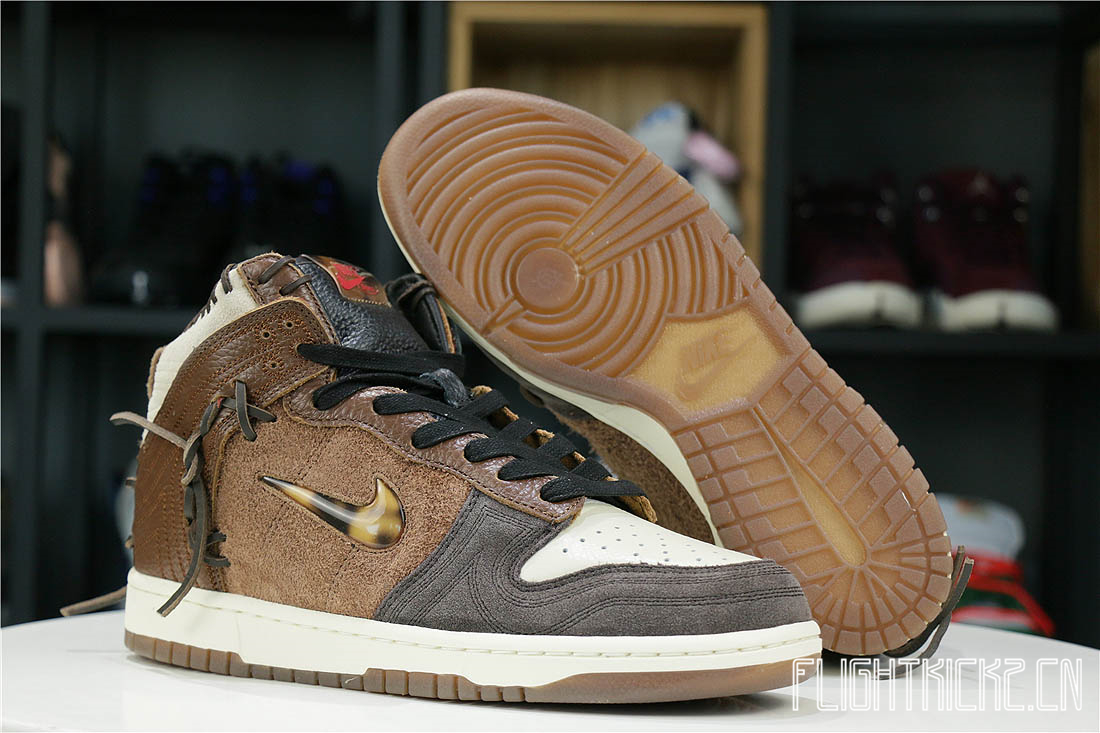 Nike Dunk High Bodega Legend Fauna Brown