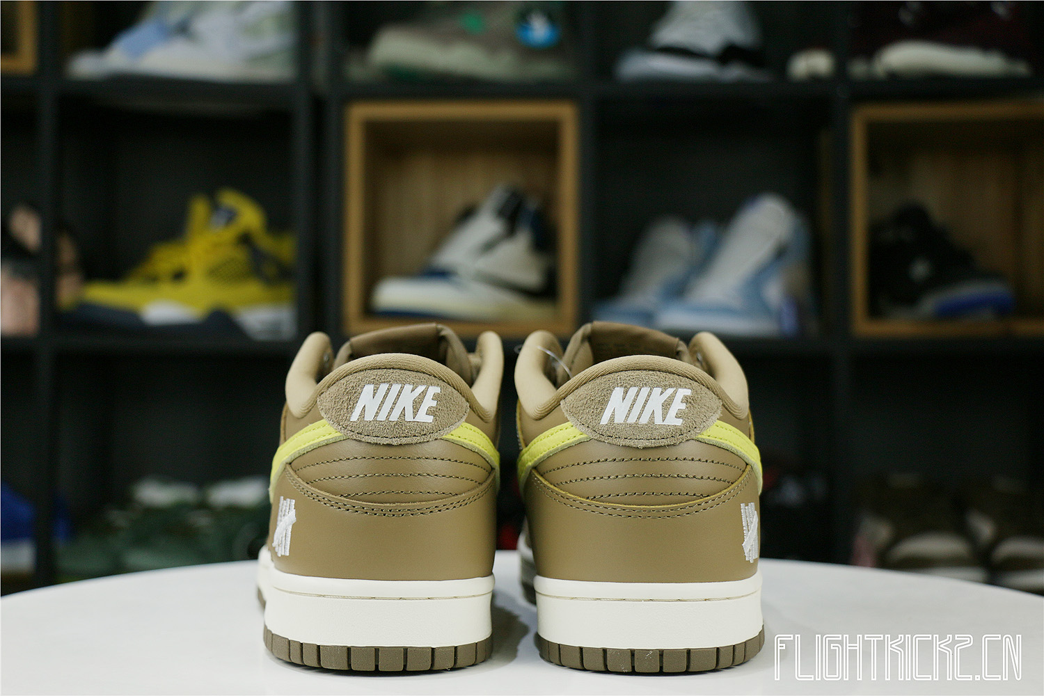 Nike Dunk Low SP UNDEFEATED Canteen Dunk vs. AF1 Pack