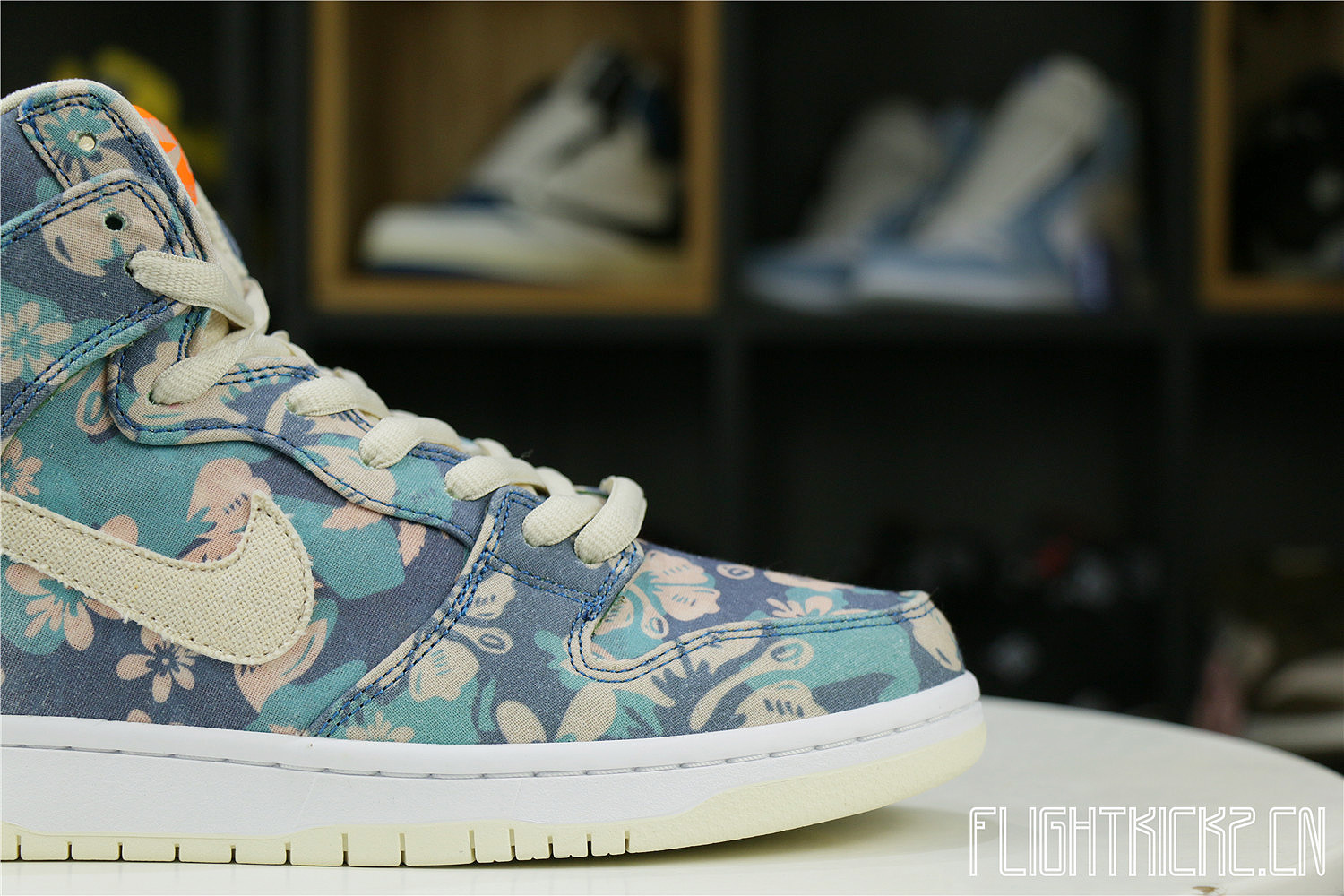 Nike SB Dunk High Hawaii