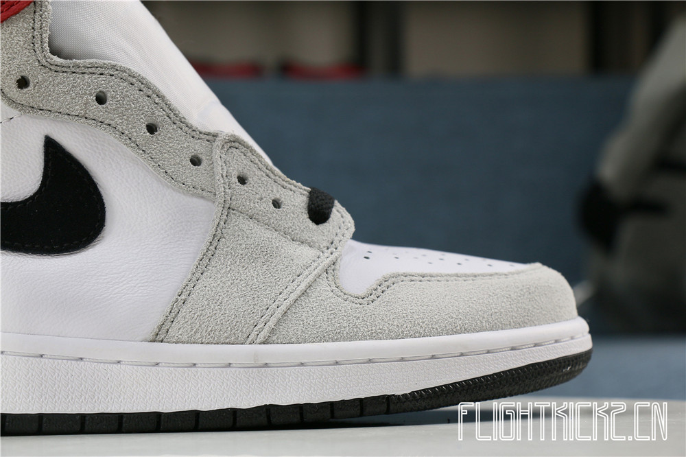 Air Jordan 1 Retro Light Grey Smoke 2020
