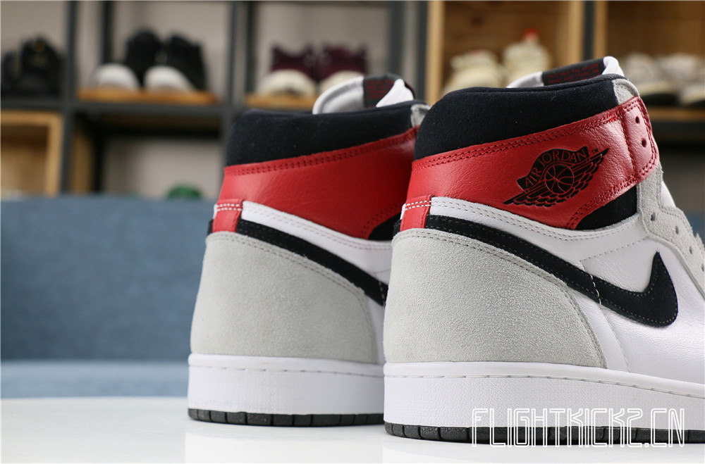 Air Jordan 1 Retro Light Grey Smoke 2020