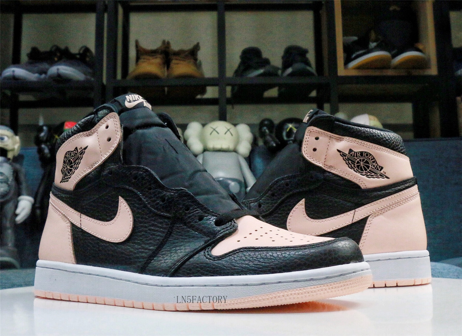 Jordan 1 Retro High Black Crimson Tint