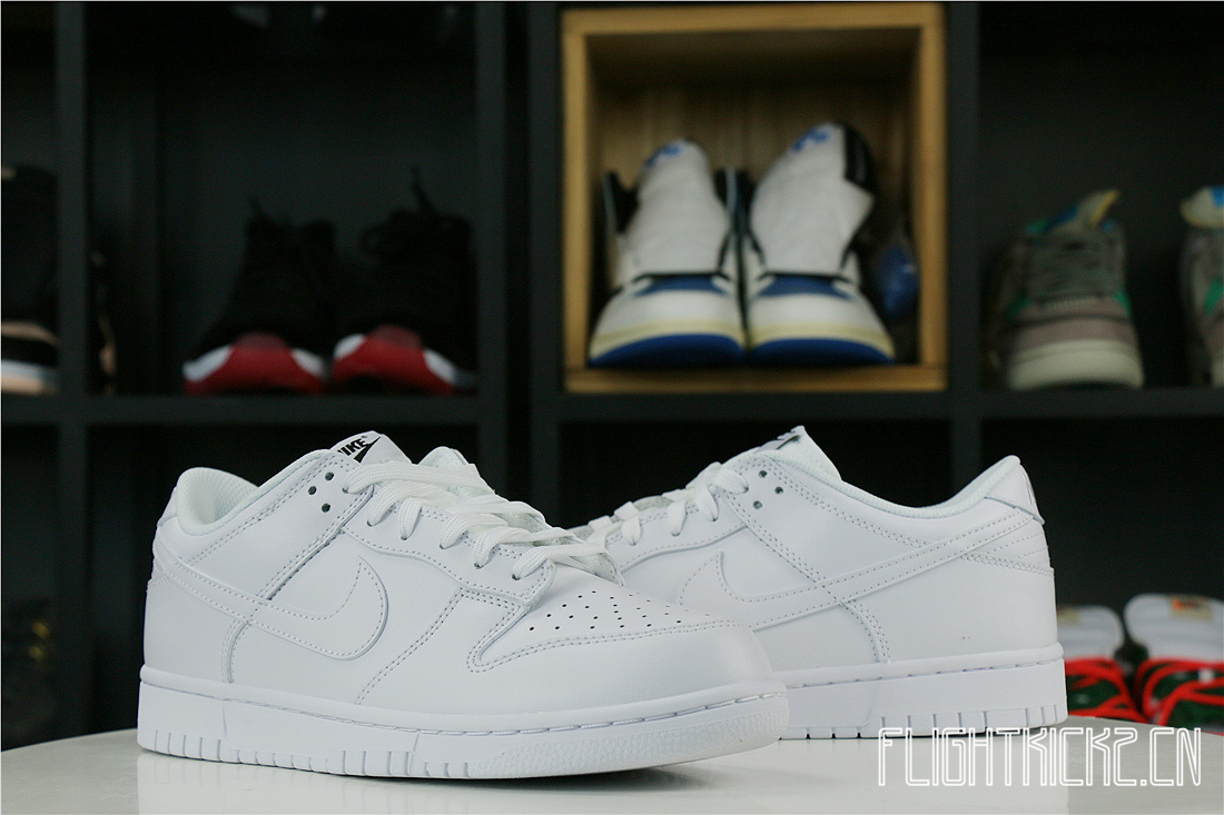Nike Dunk Low Triple White 2021(W)