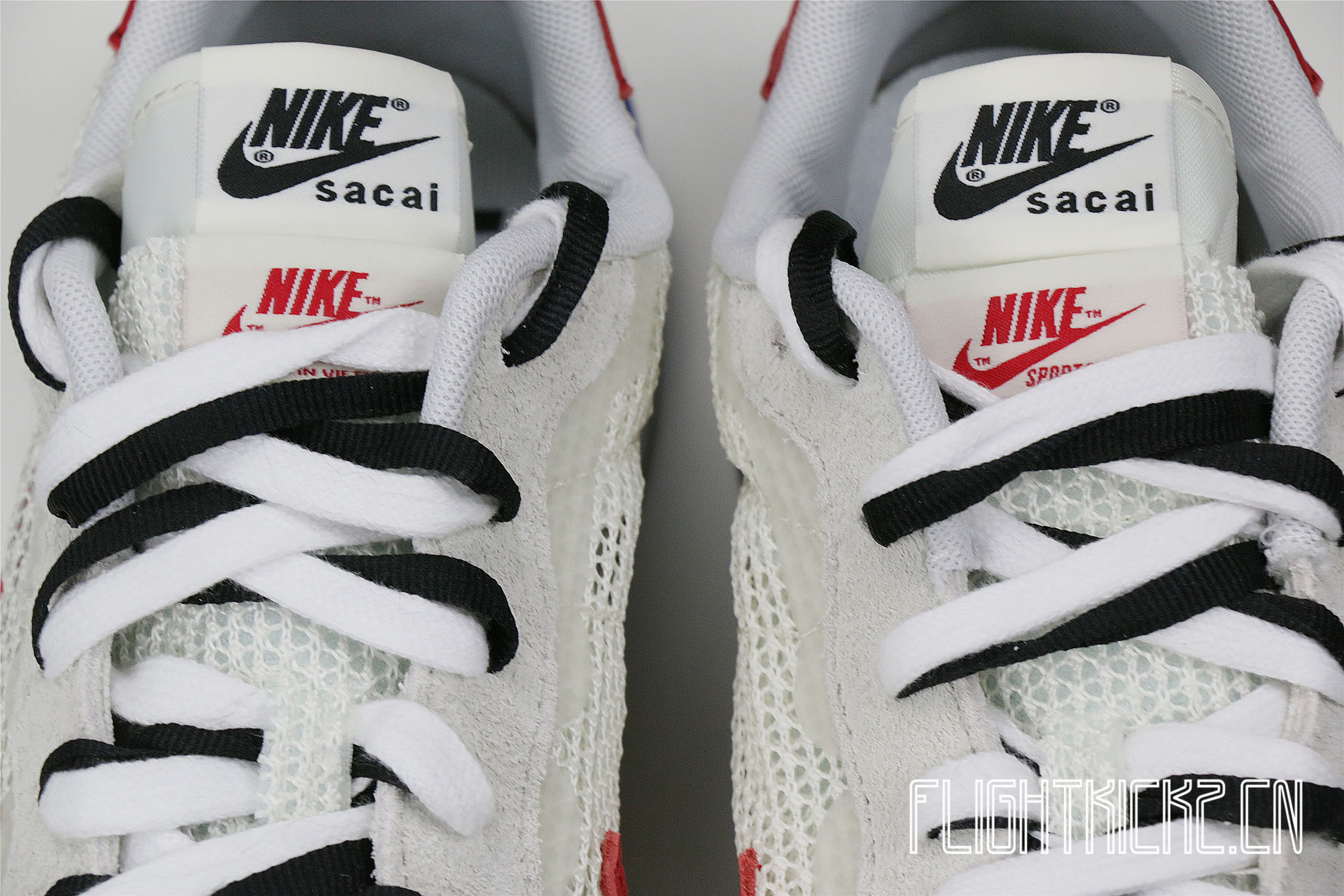 Sacai x Nike Vaporwaffle Sport Fuchsia Game Royal (LN5 A1)