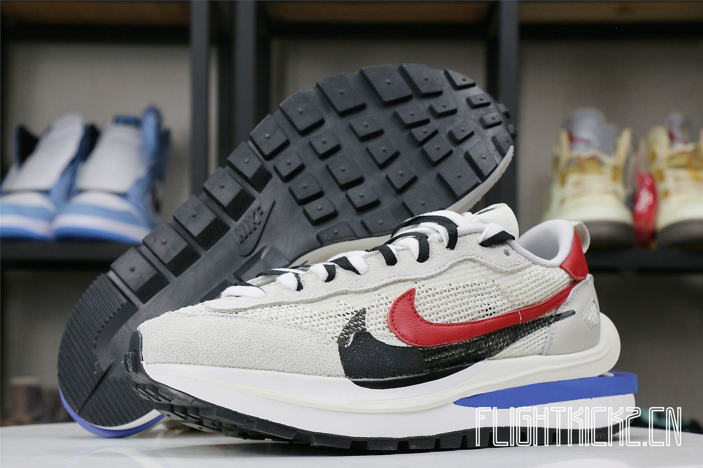 Sacai x Nike Vaporwaffle Sport Fuchsia Game Royal (LN5 A1)