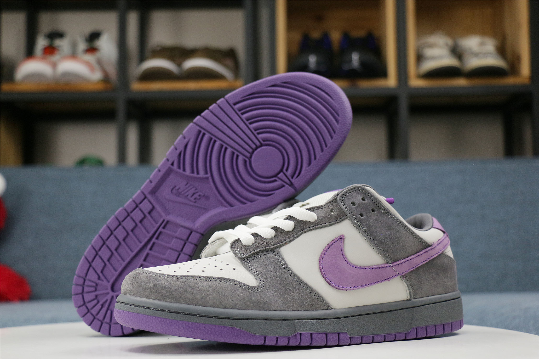 Nike Dunk SB Low Purple Pigeon