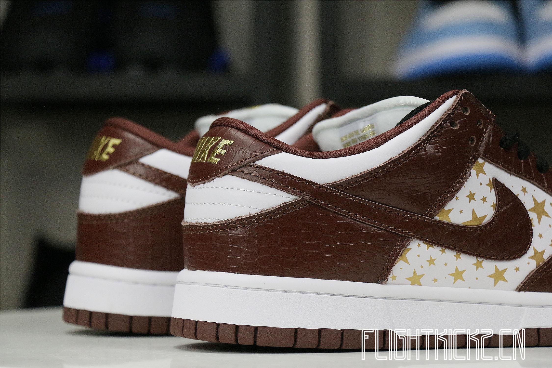 Nike SB Dunk Low Supreme Barkroot Brown
