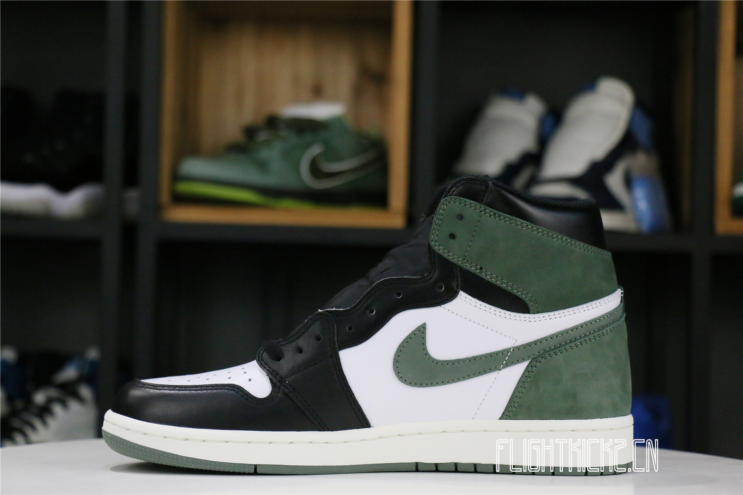 Jordan 1 Retro High Clay Green