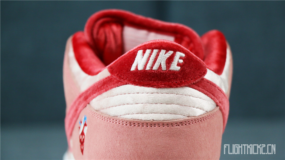 Nike SB Dunk Low StangeLove(LN5 A1 Batch)