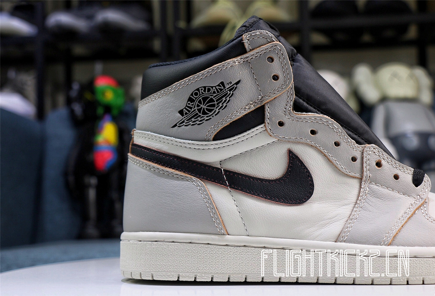 Jordan 1 Retro High OG Defiant SB NYC to Paris