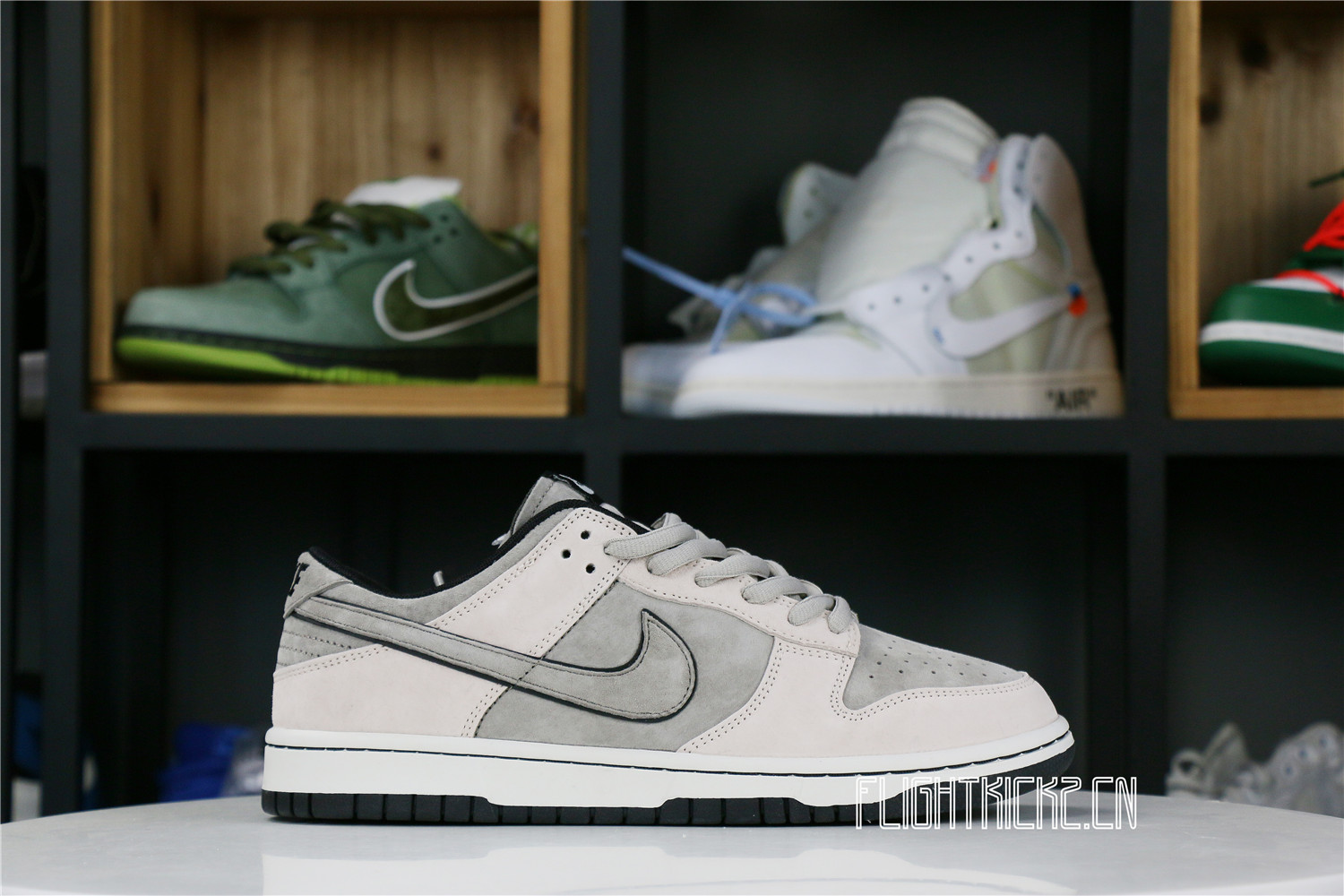 Otomo Katsuhiro x Nike SB Dunk Low Steamboy OST White Black