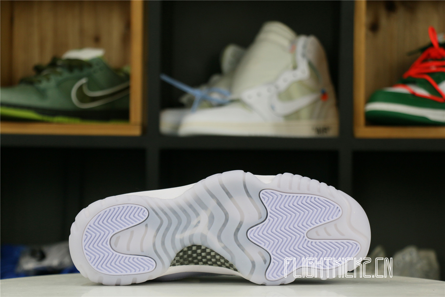 Jordan 11 Retro Low Pure Violet (W)