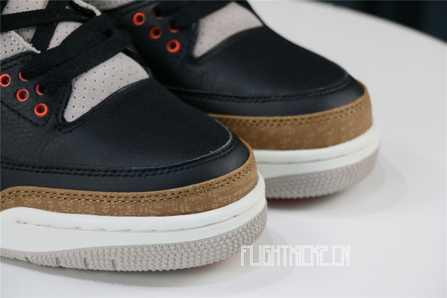 AIR JORDAN 3 RETRO ‘DESERT’