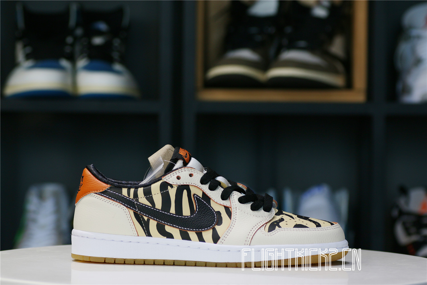 Jordan 1 Low OG Year of the Tiger