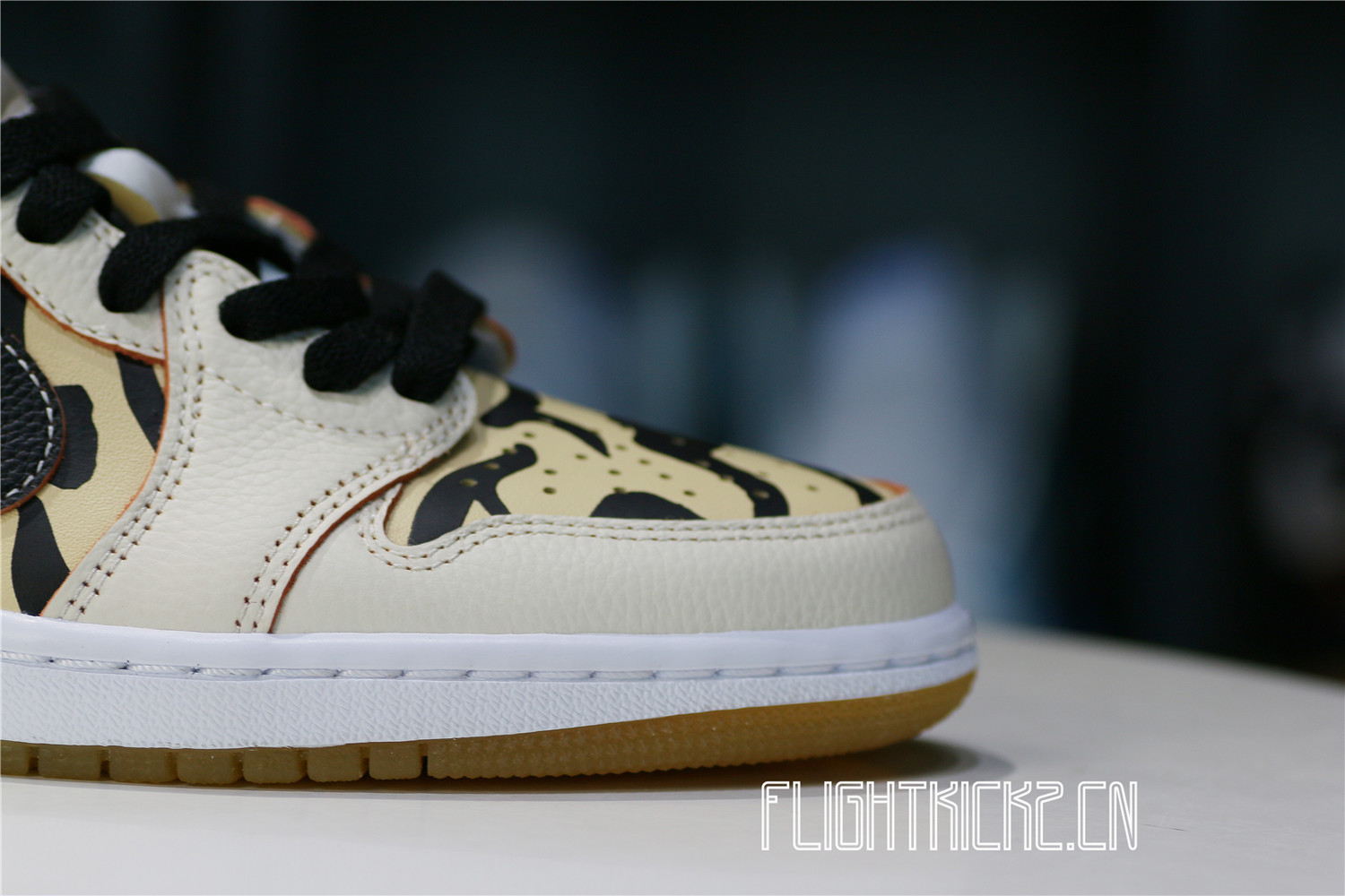 Jordan 1 Low OG Year of the Tiger