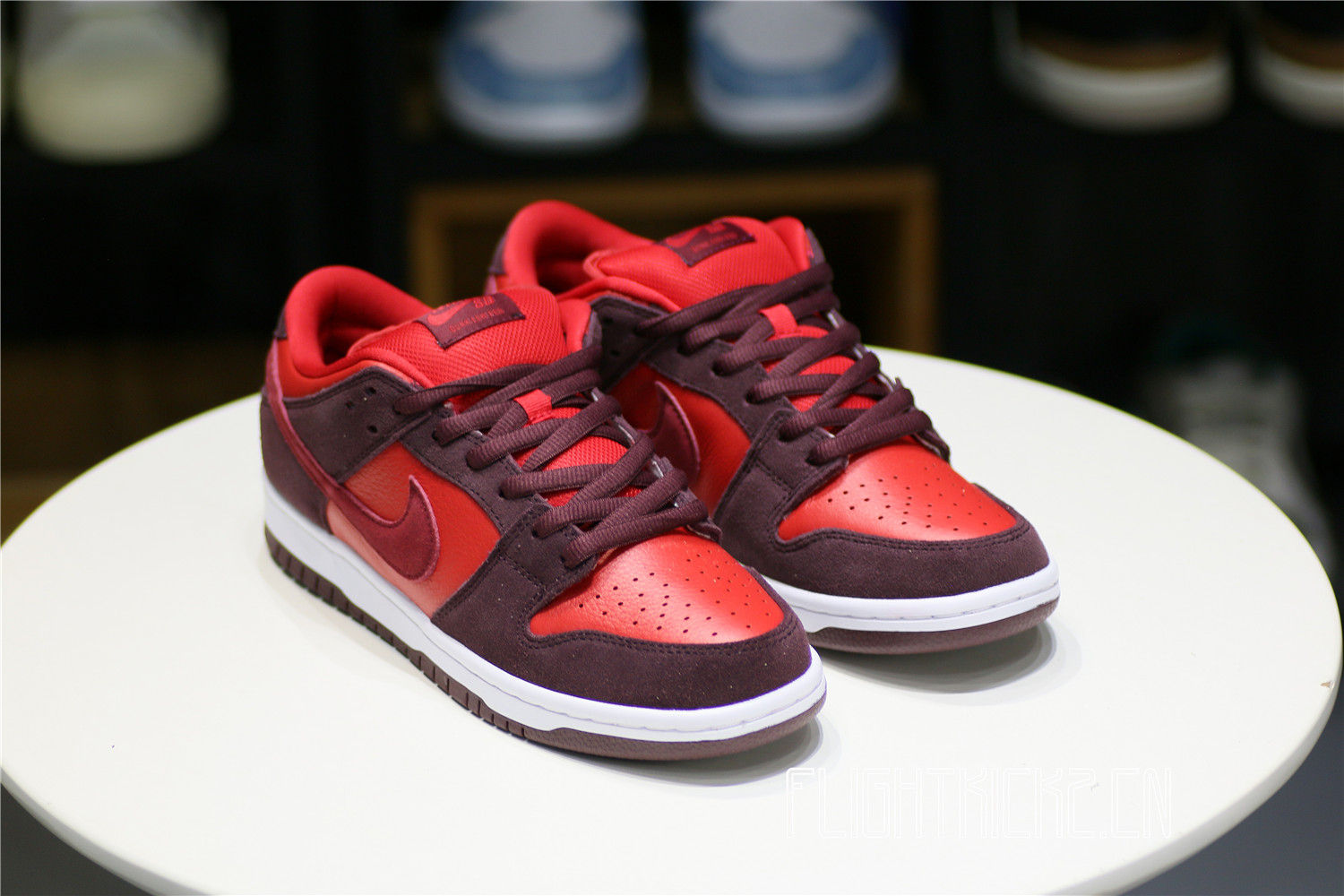 Nike SB Dunk Low Cherry