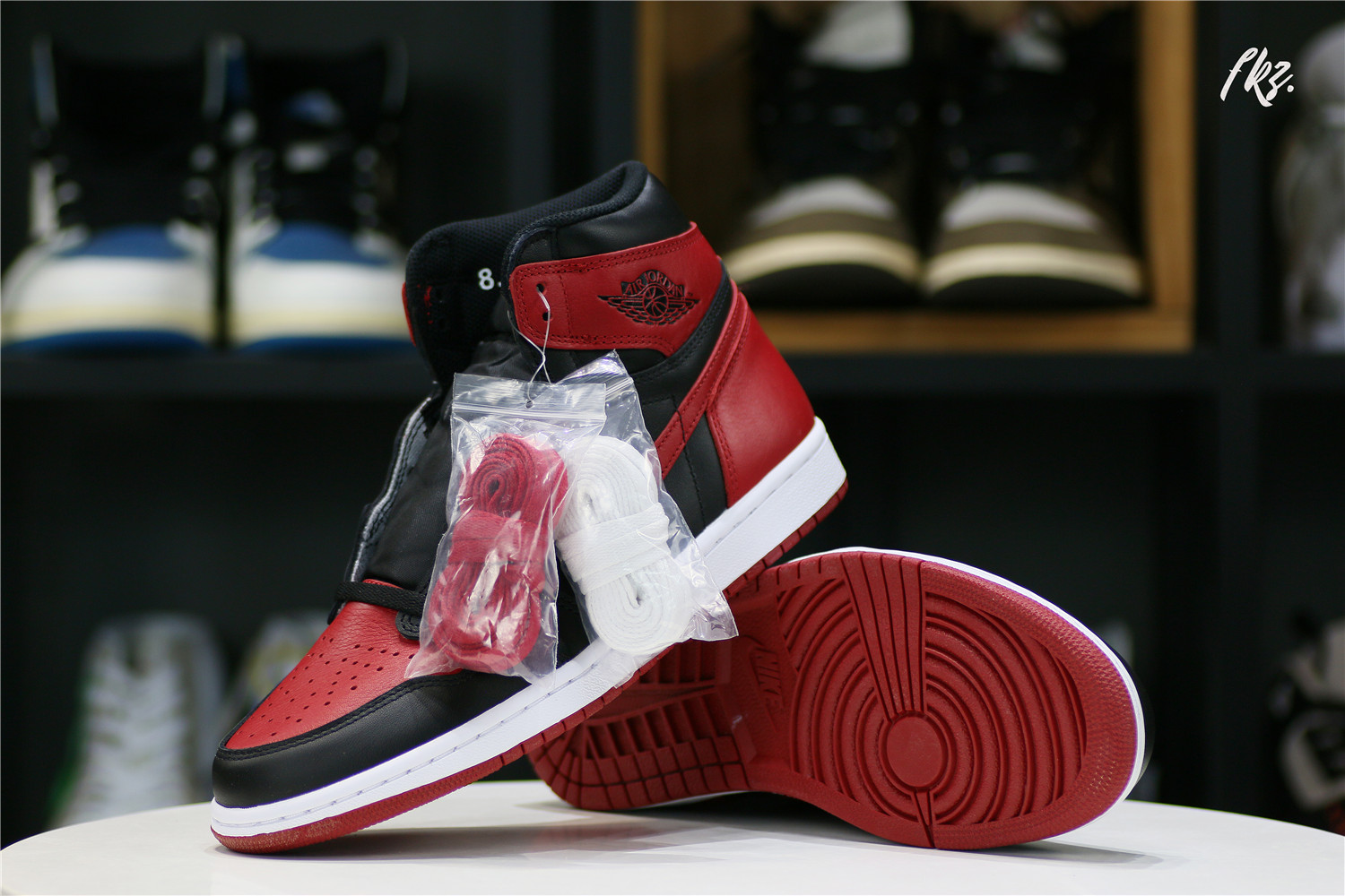 Air Jordan 1 Retro High Banned (GS)