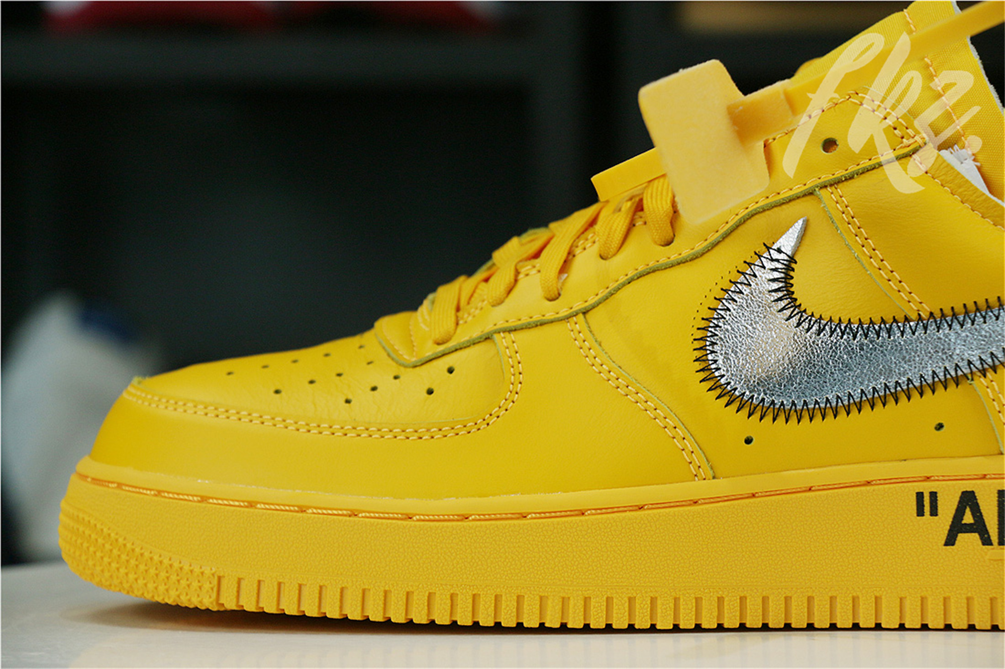 Off White x Air Force 1 “University Gold” 2021