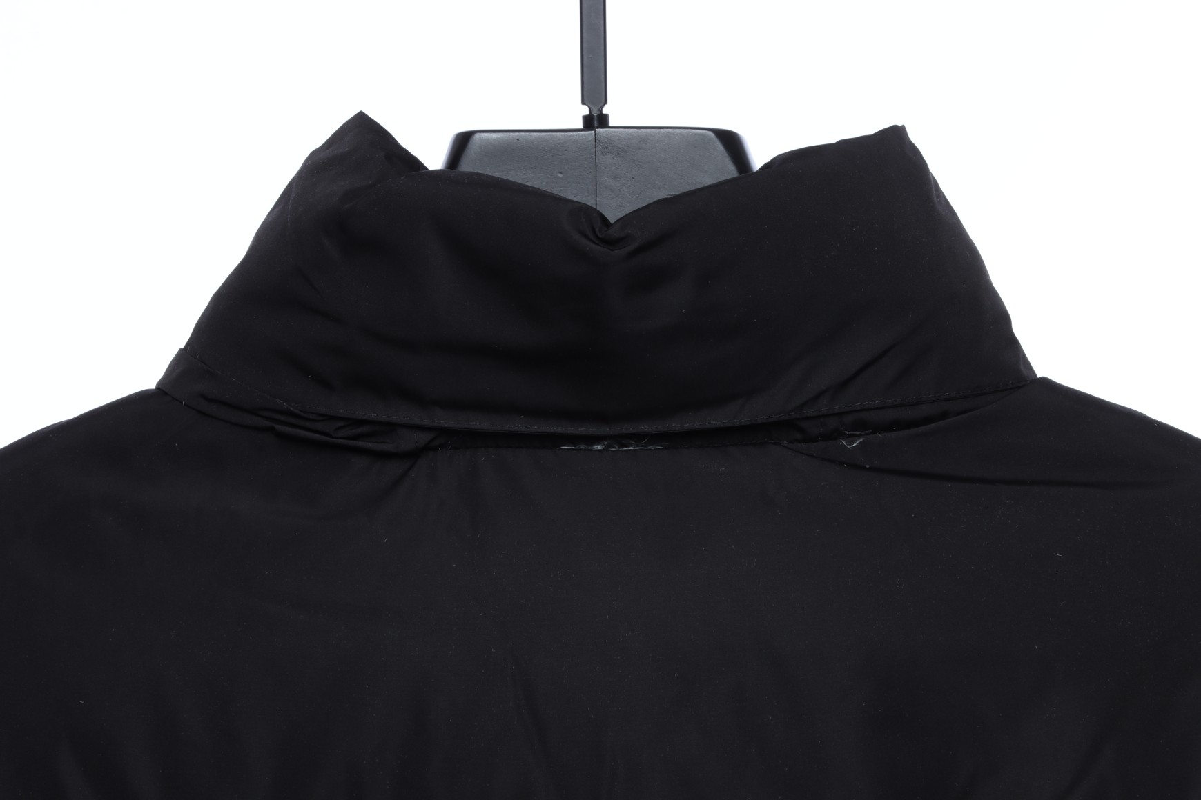 White ‘ZebraLogoPattern’ Down Jacket