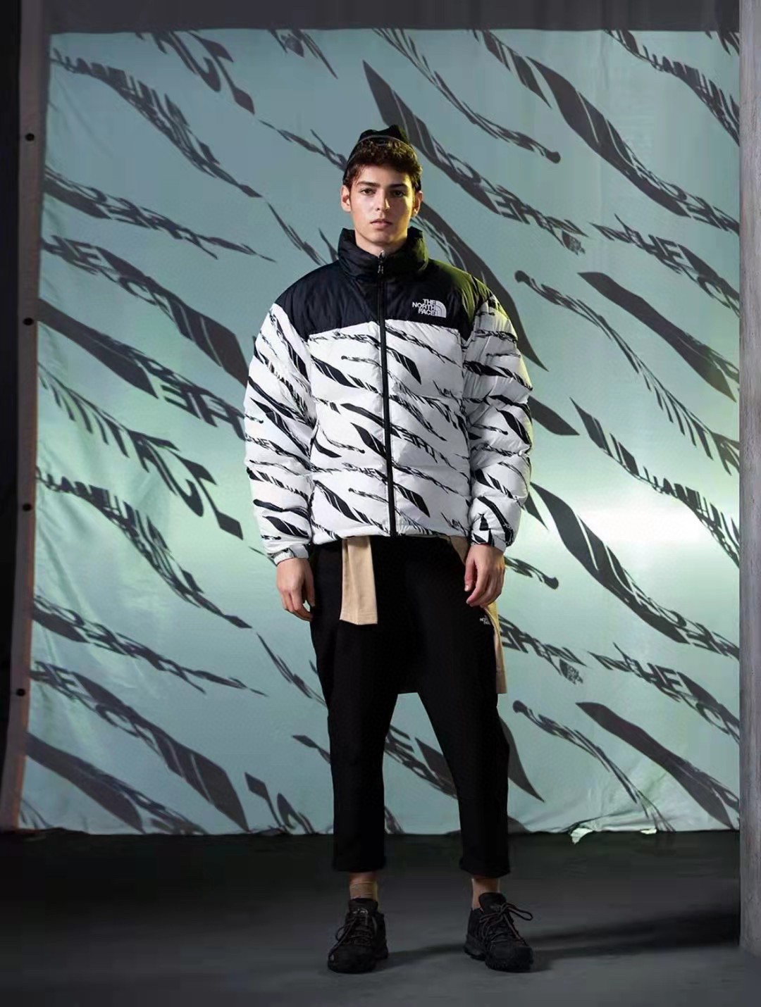 White ‘ZebraLogoPattern’ Down Jacket