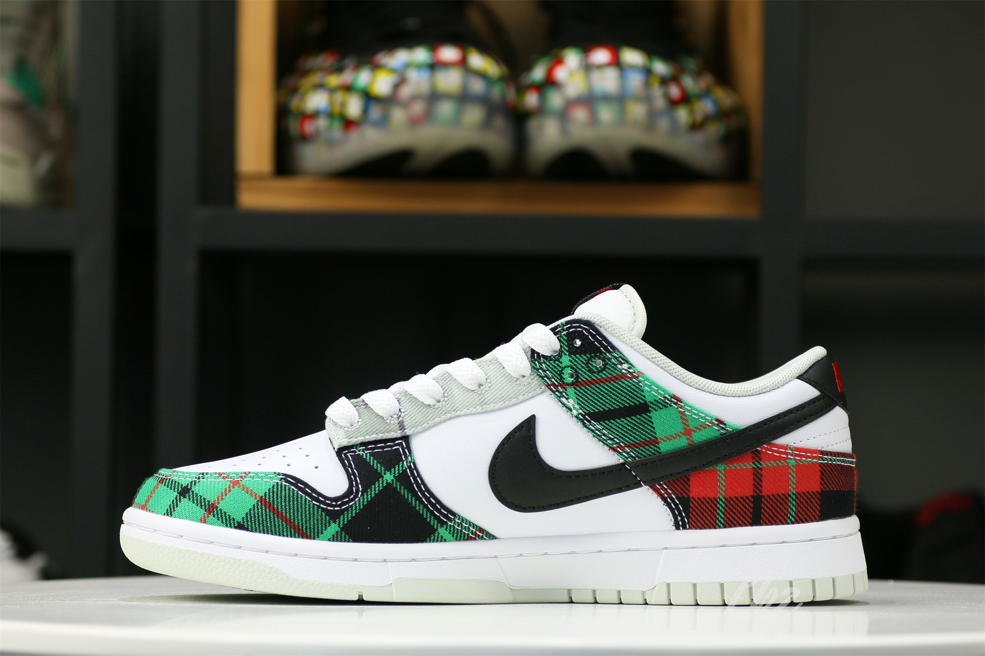 Nike Dunk Low Plaid