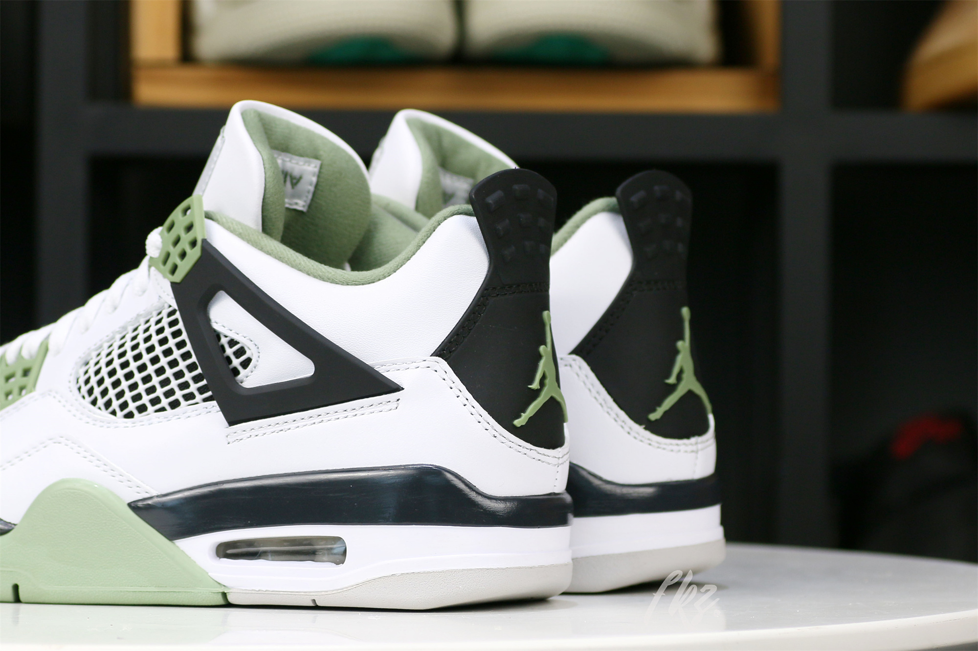 Jordan 4 Retro Seafoam WMs 2023
