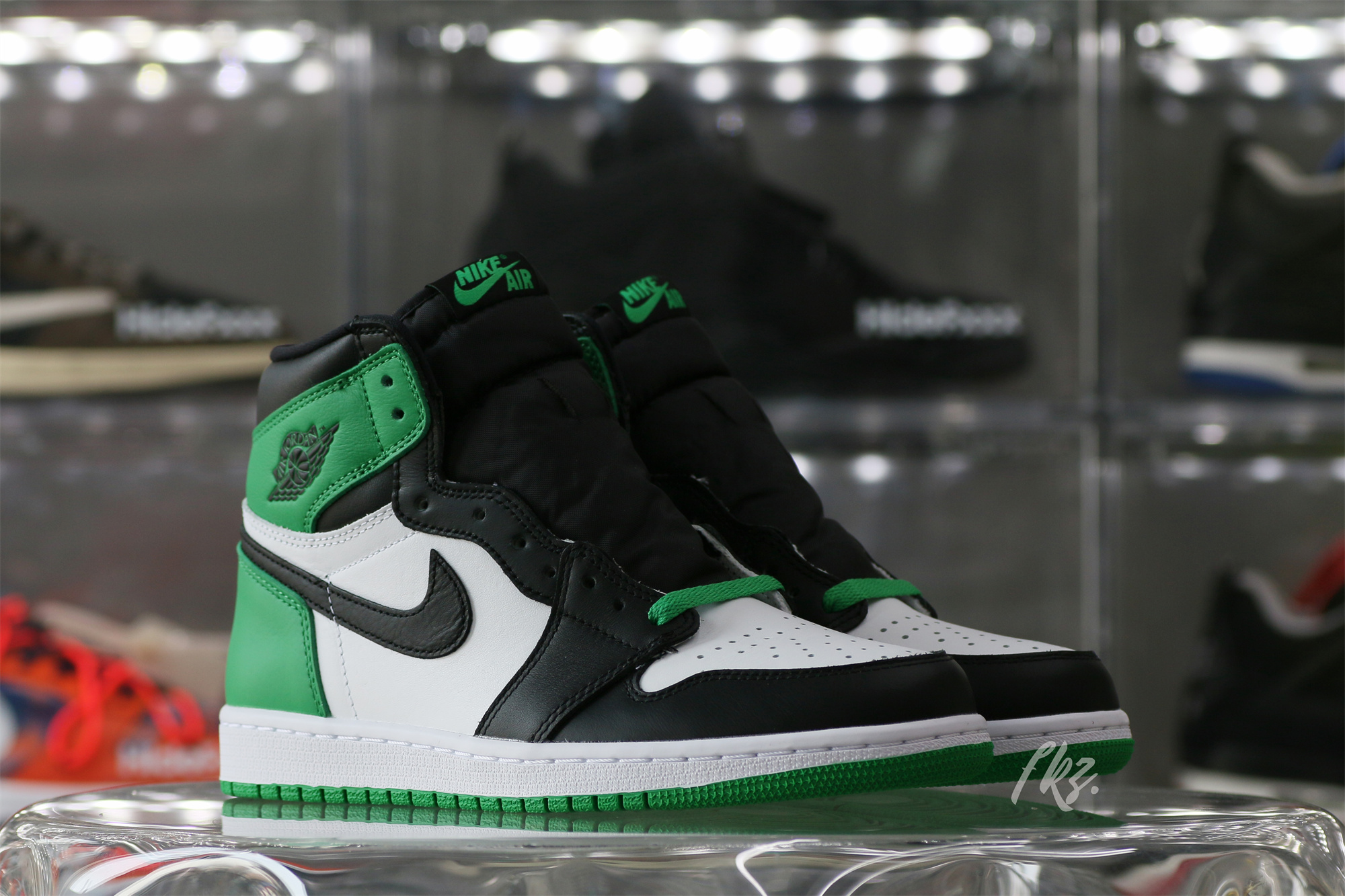 Air Jordan 1 High Lucky Green 2023
