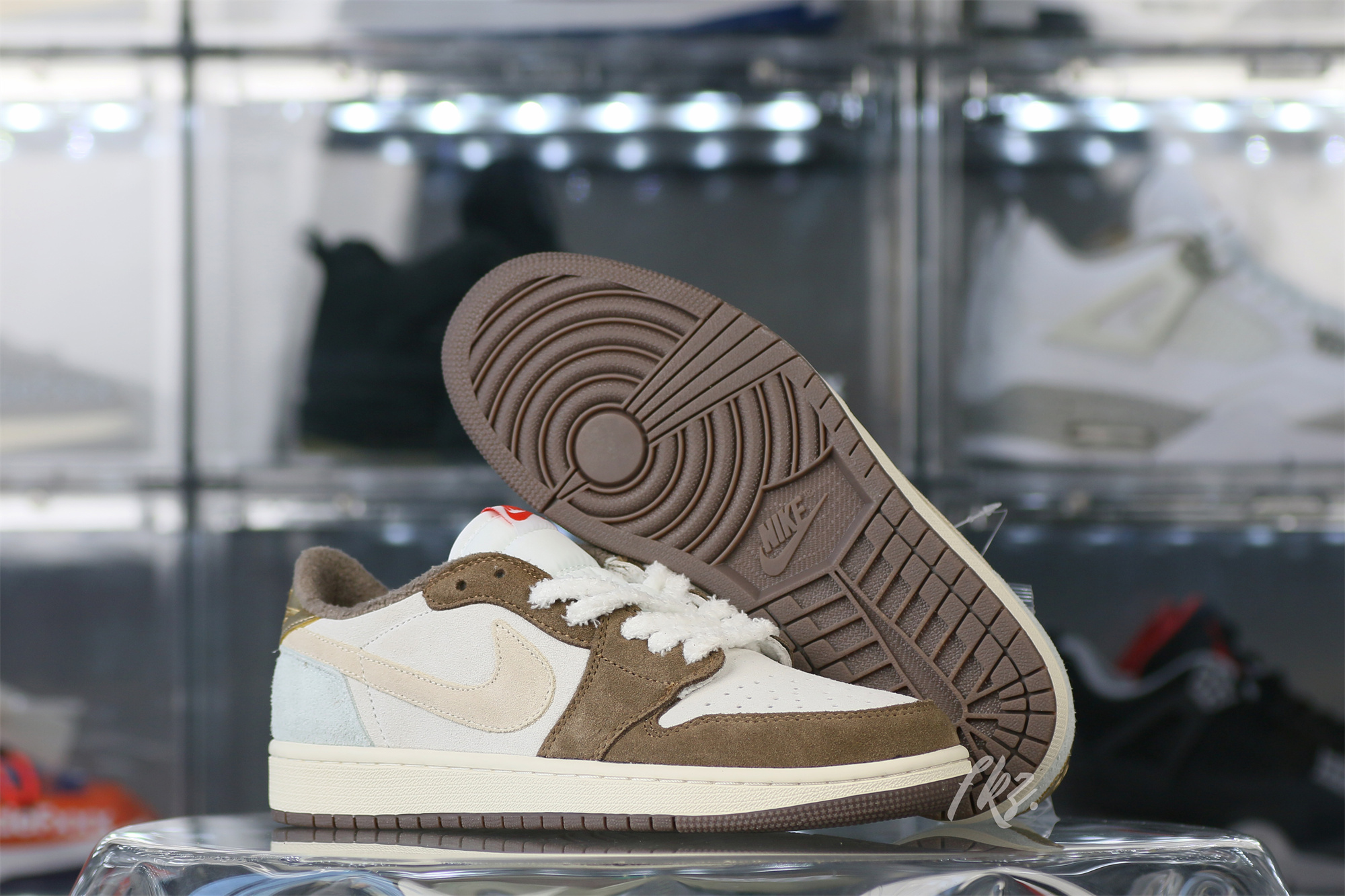 Air Jordan 1 Retro Low OG Year Of The Rabbit 2023