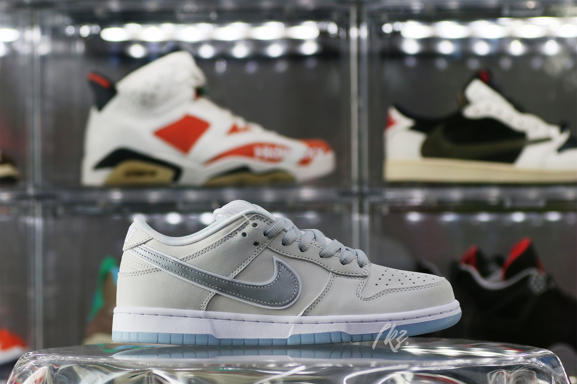 Nike Dunk Low White Lobster (Friends and Family)