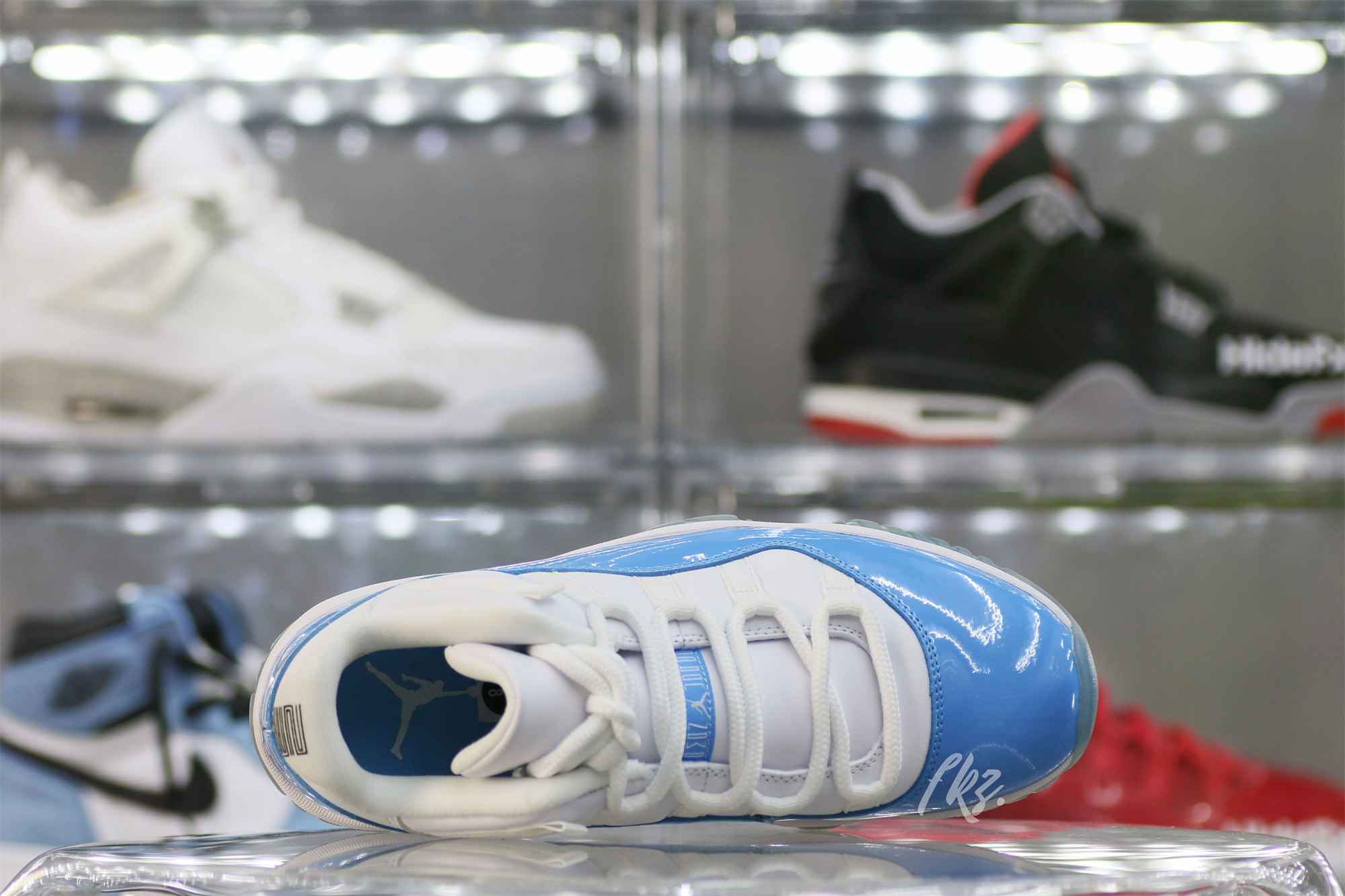 Air Jordan 11 Retro Low UNC