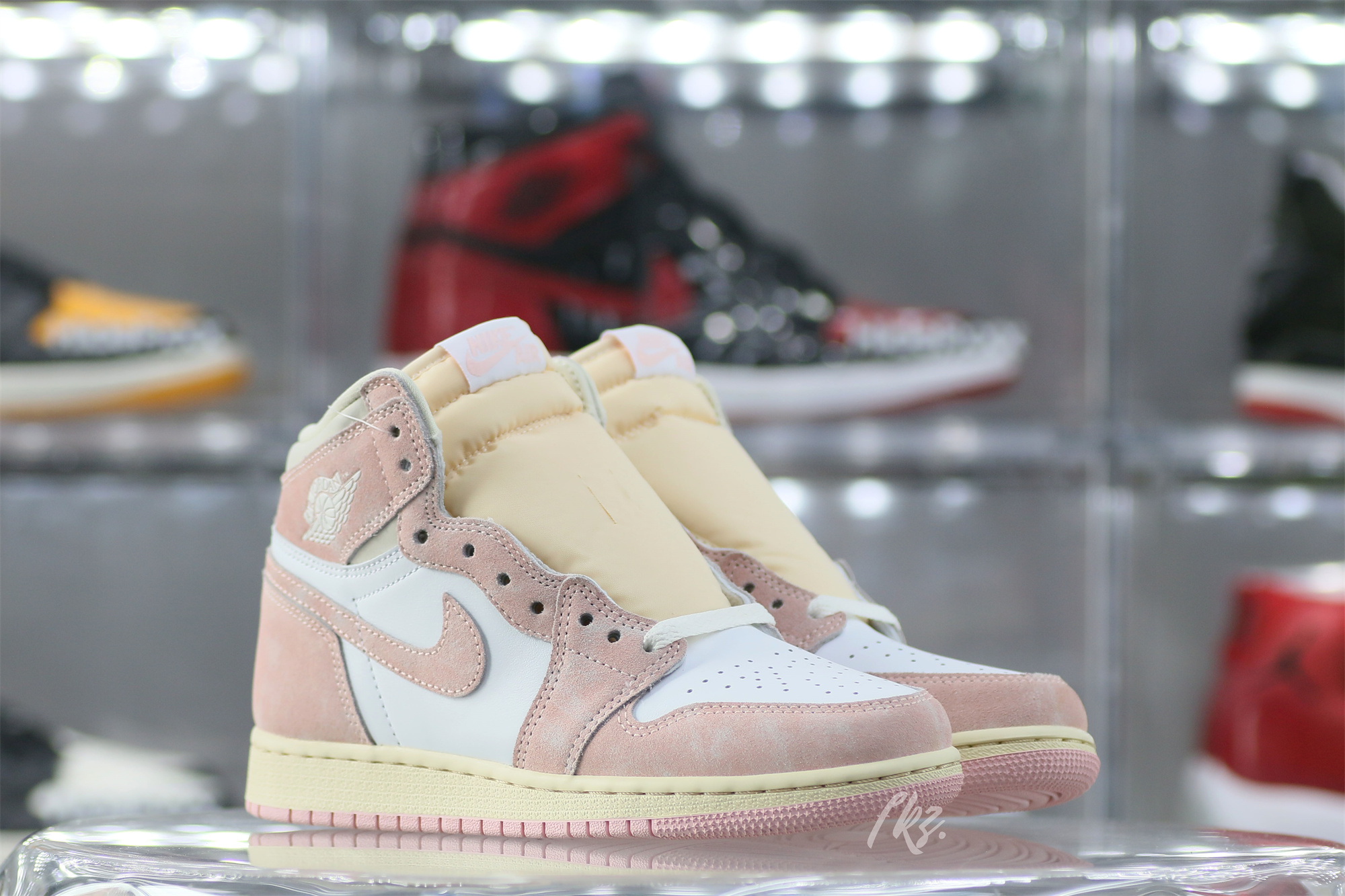 Air Jordan 1 Retro High OG ‘Washed Pink’ Wmns