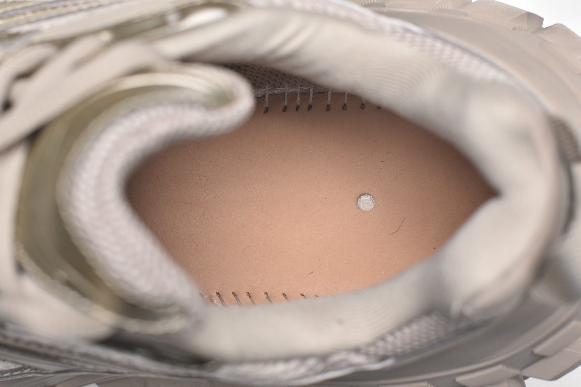 Balenciag* Defender Beige Brown