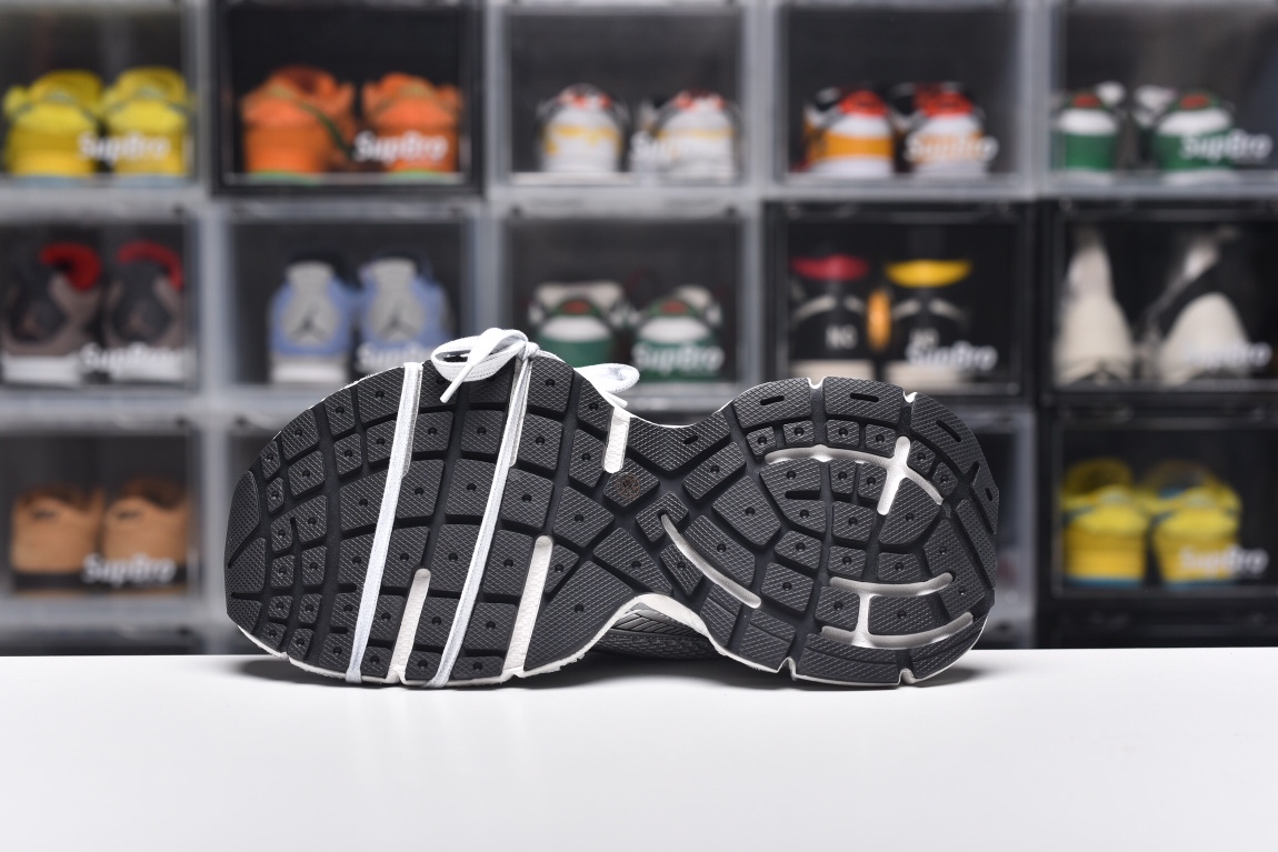 Balenciag* Women’s 3XL Track Mesh