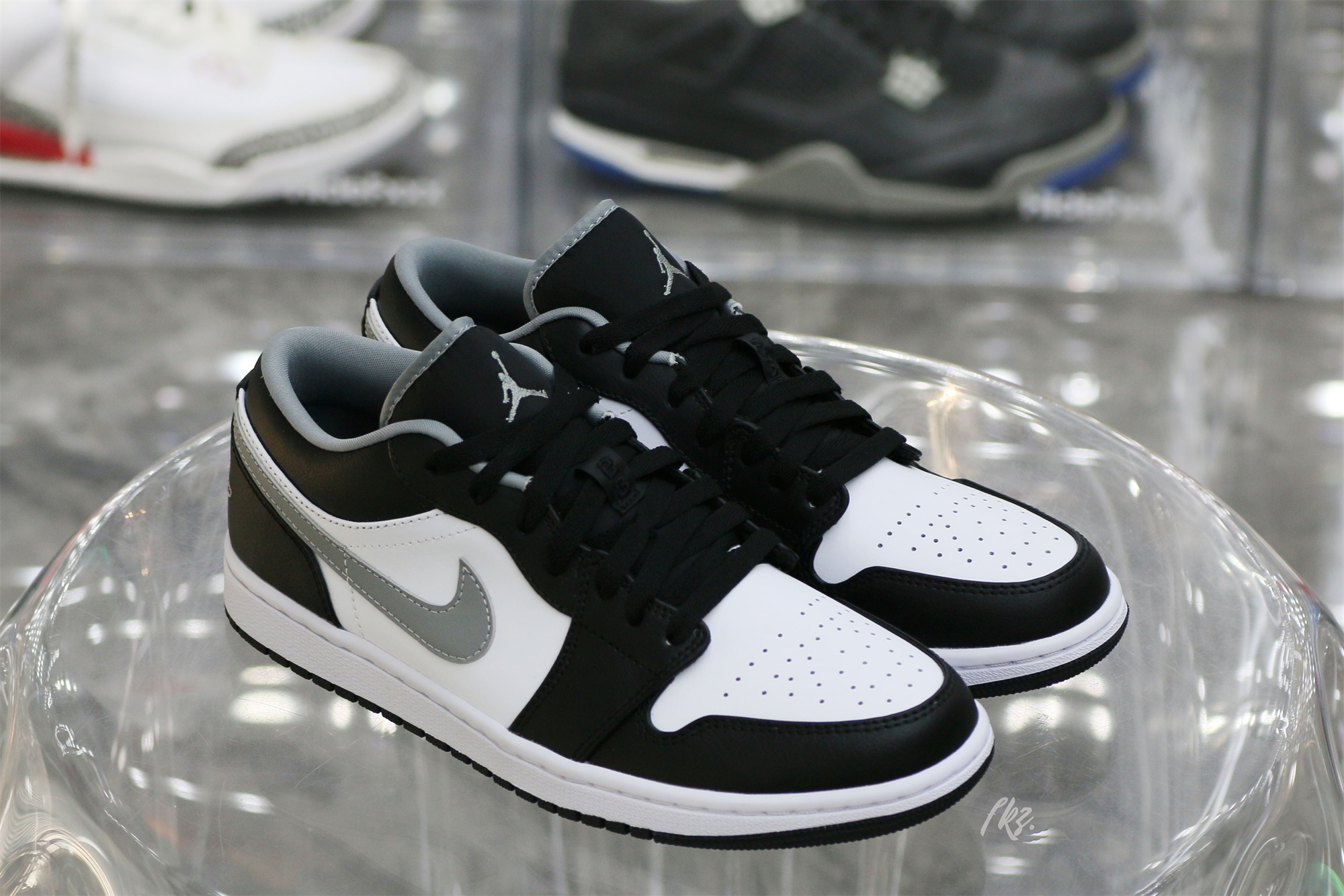 Air Jordan 1 Low Black White Grey