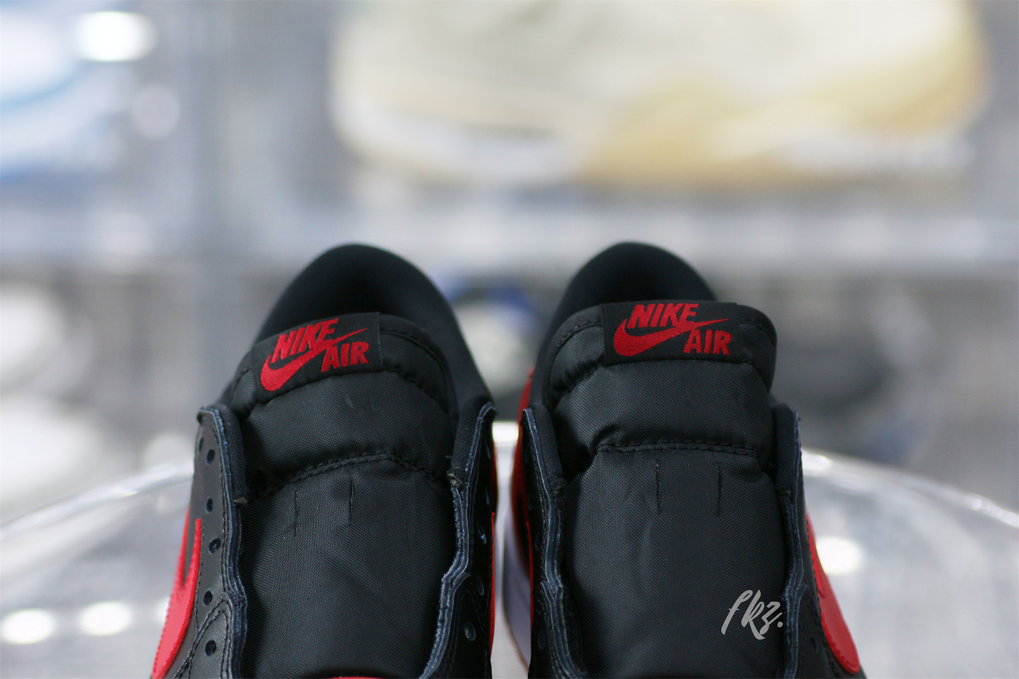 Air Jordan 1 Retro Low Bred 2015