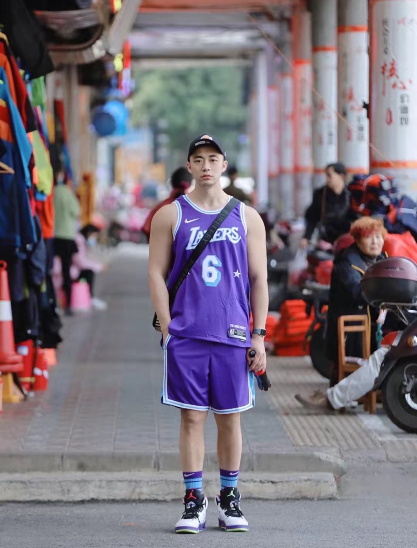 NBA Lakers James James No. 6 jersey