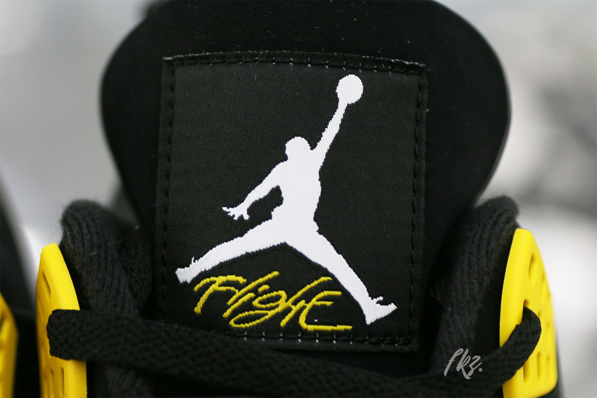 Air Jordan 4 Retro Thunder 2023 (LN5 A1 Batch)