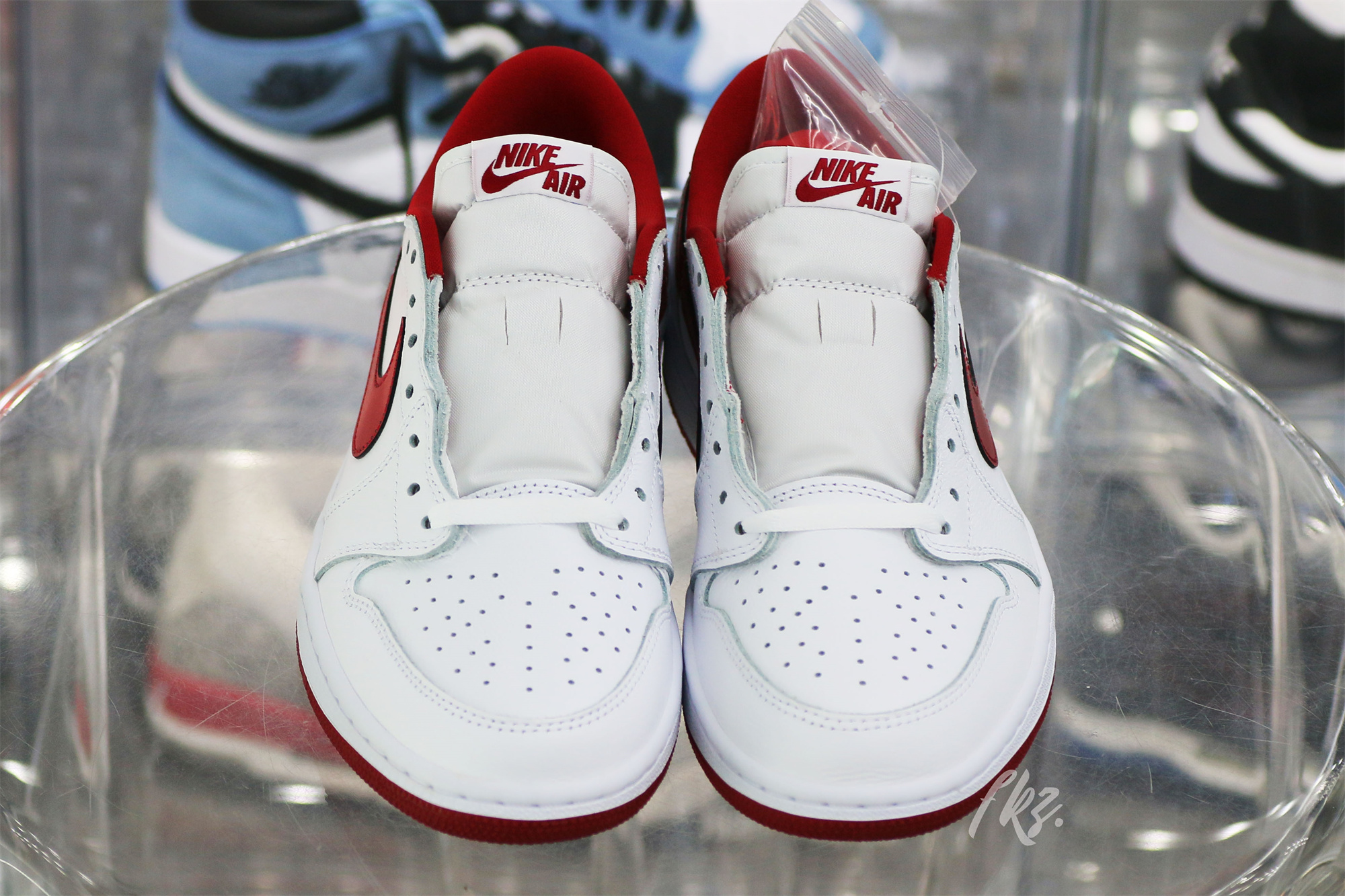 Air Jordan 1 Retro Low White Varsity Red