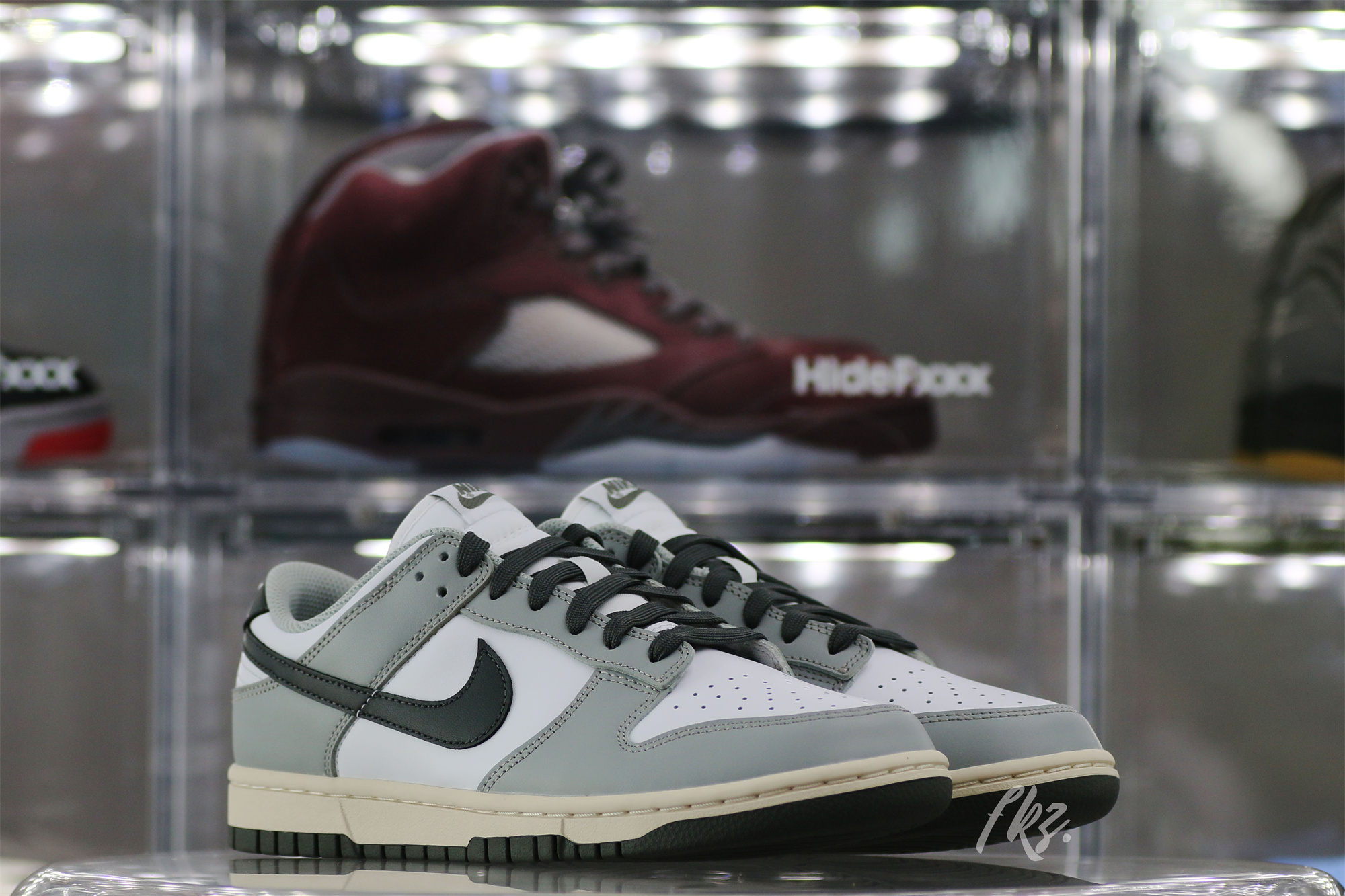 Nike Dunk Low Light Smoke Grey