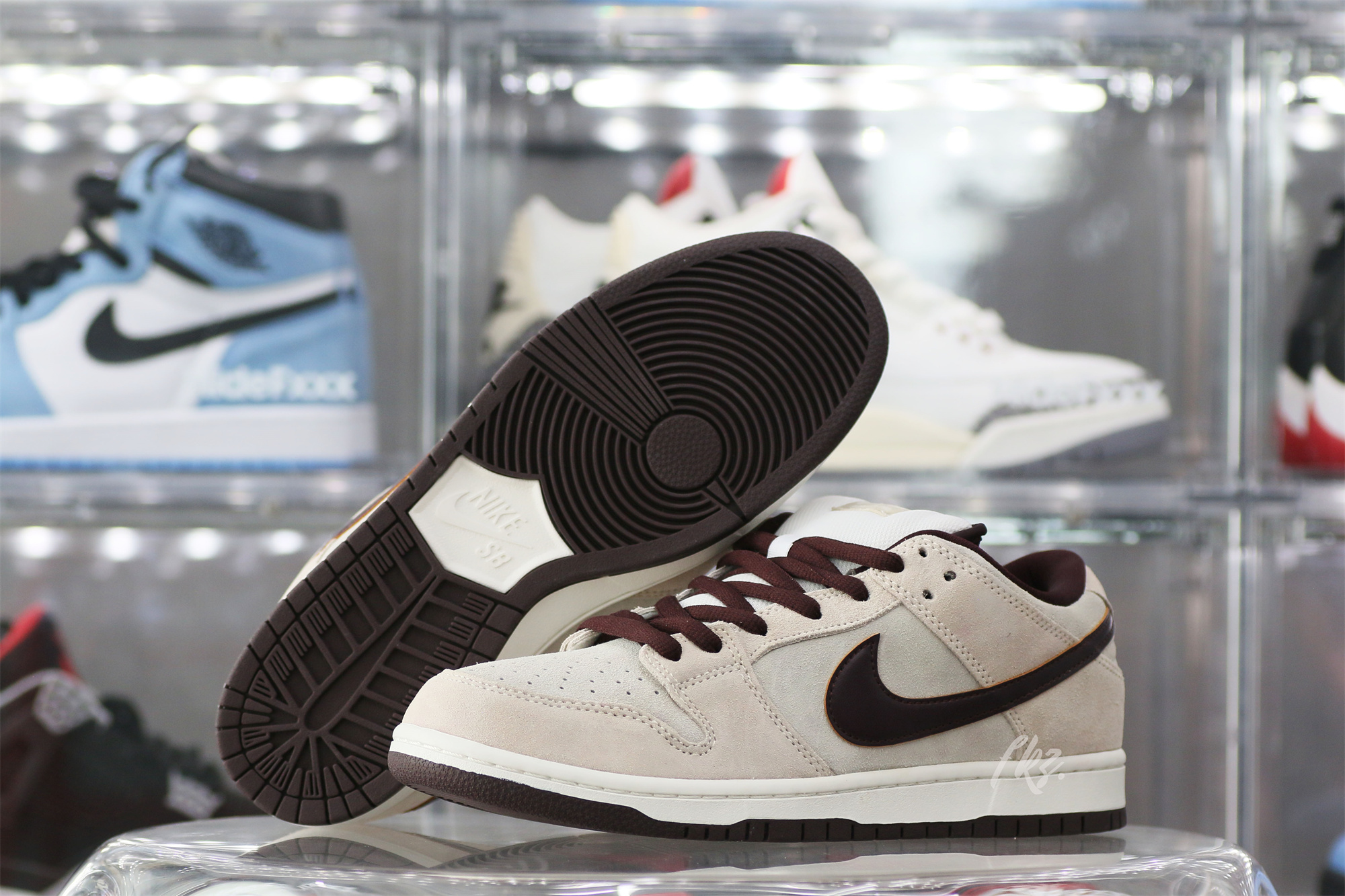 Nike SB Dunk Low Desert Sand Mahogany