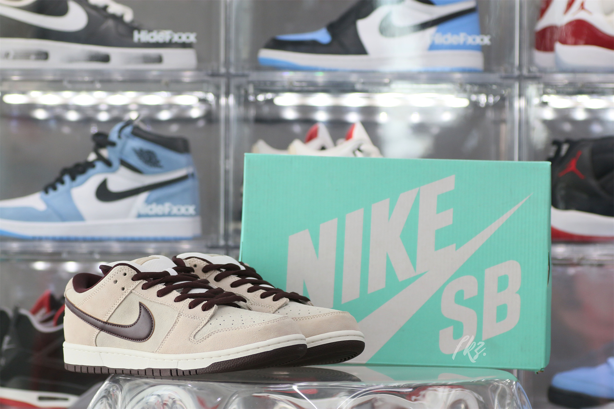 Nike SB Dunk Low Desert Sand Mahogany