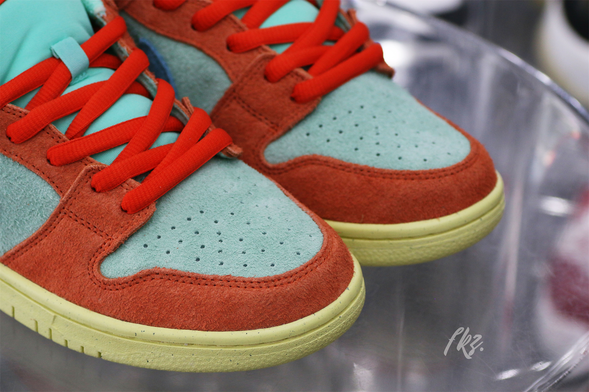 Nike SB Dunk Low Orange/Noise Aqua 2023
