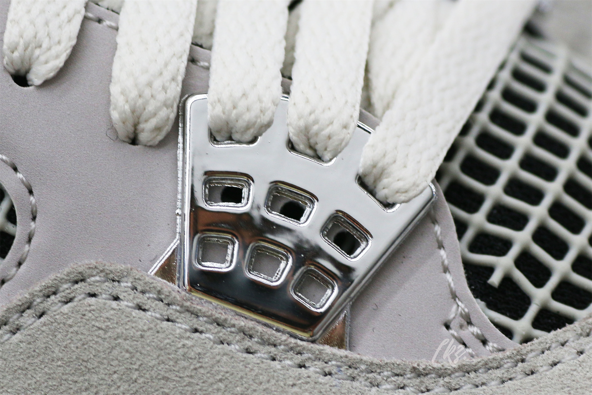 Air Jordan 4 “Frozen Moments”