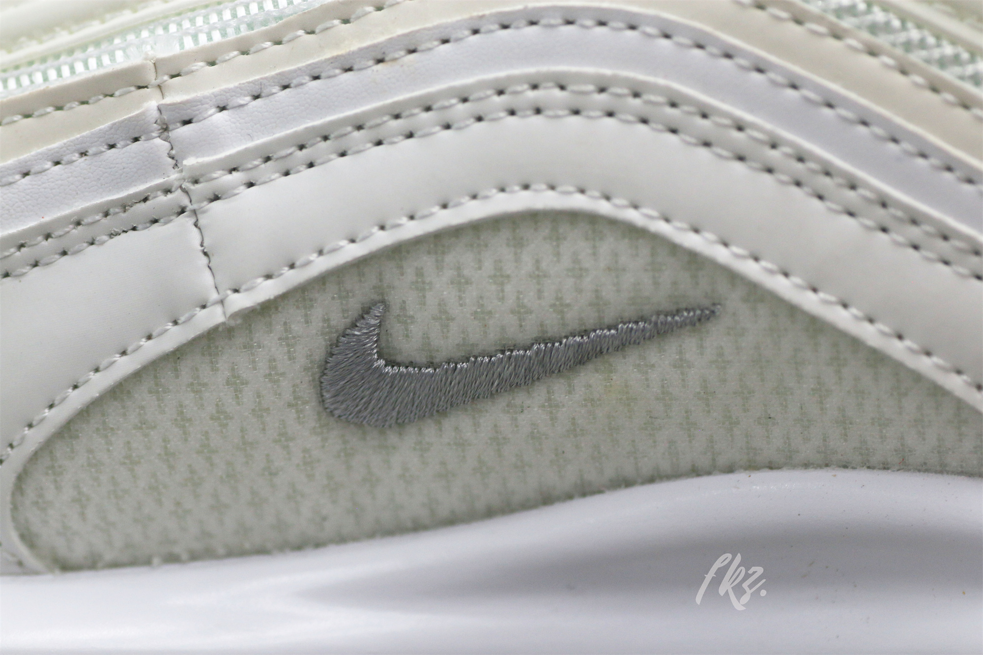 Nike Air Max 97 Triple White Wolf Grey 2017