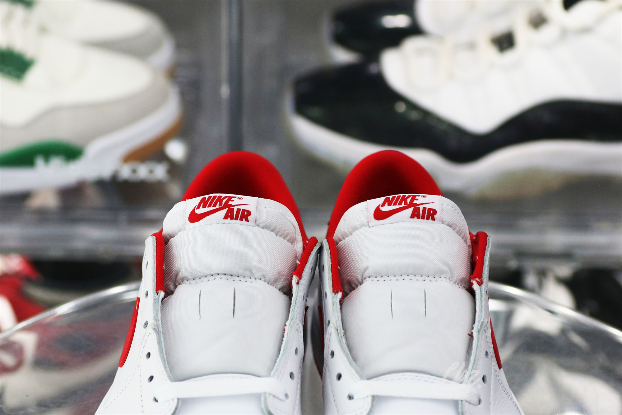 Air Jordan 1 Low University Red