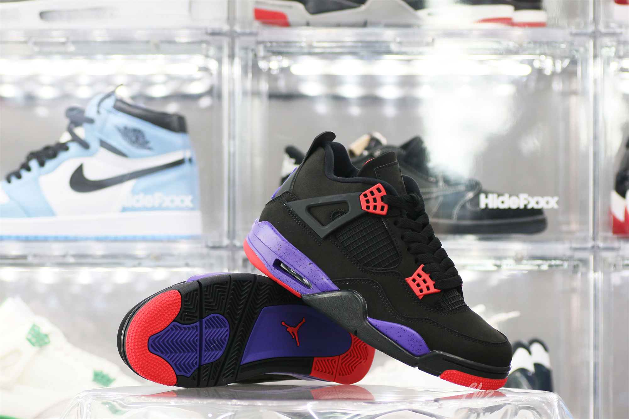 Air Jordan 4 Retro Raptors（2018）