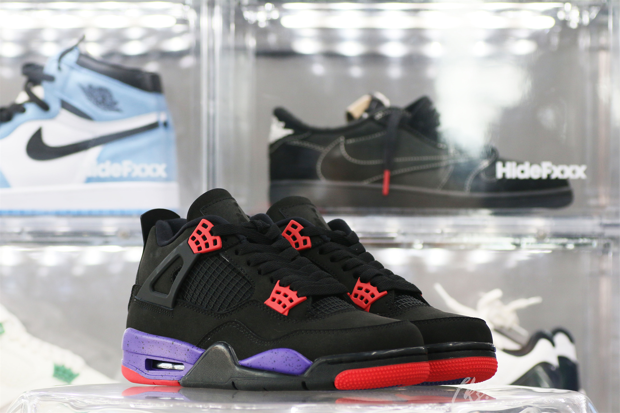 Air Jordan 4 Retro Raptors（2018）