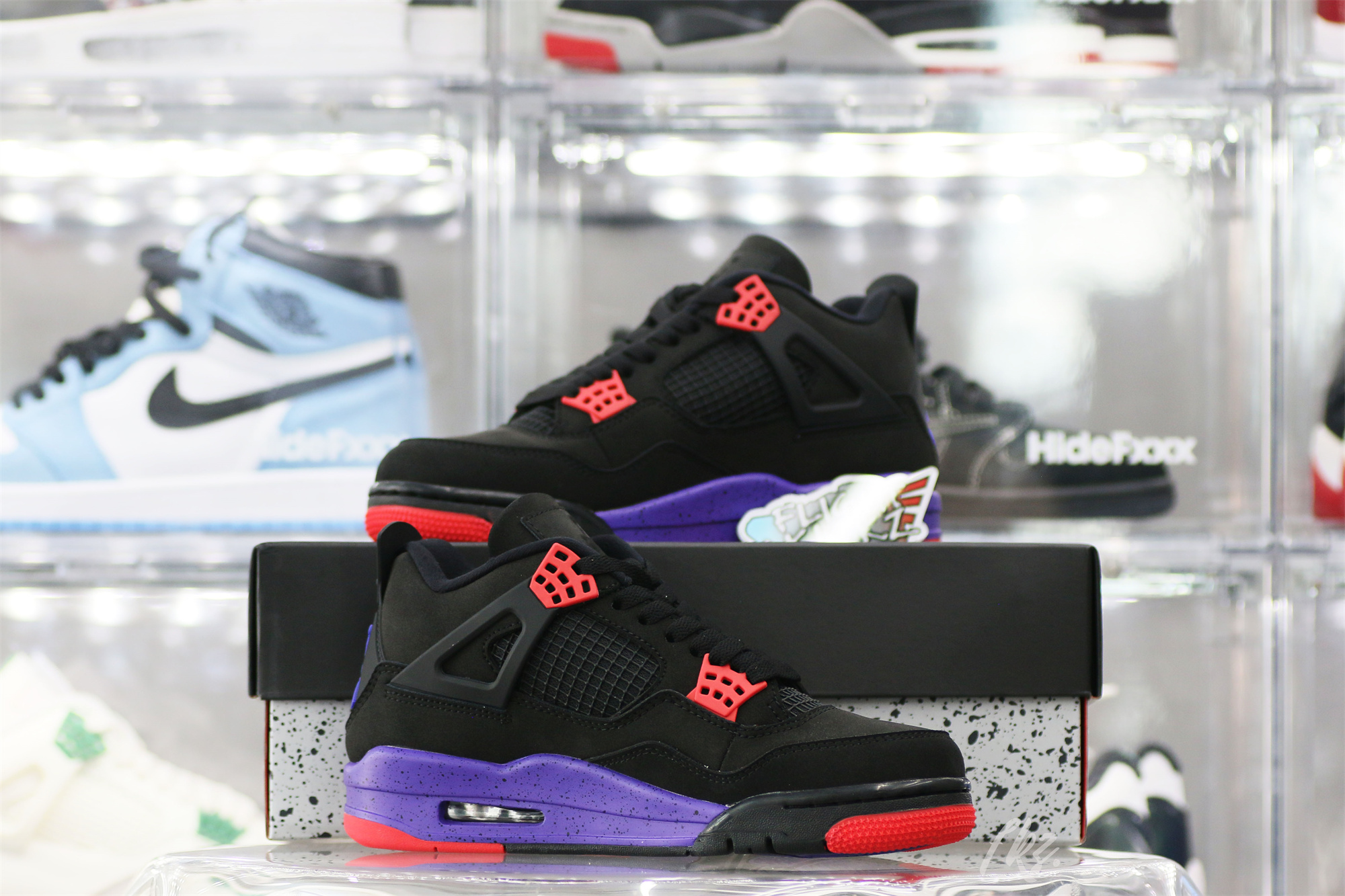 Air Jordan 4 Retro Raptors（2018）